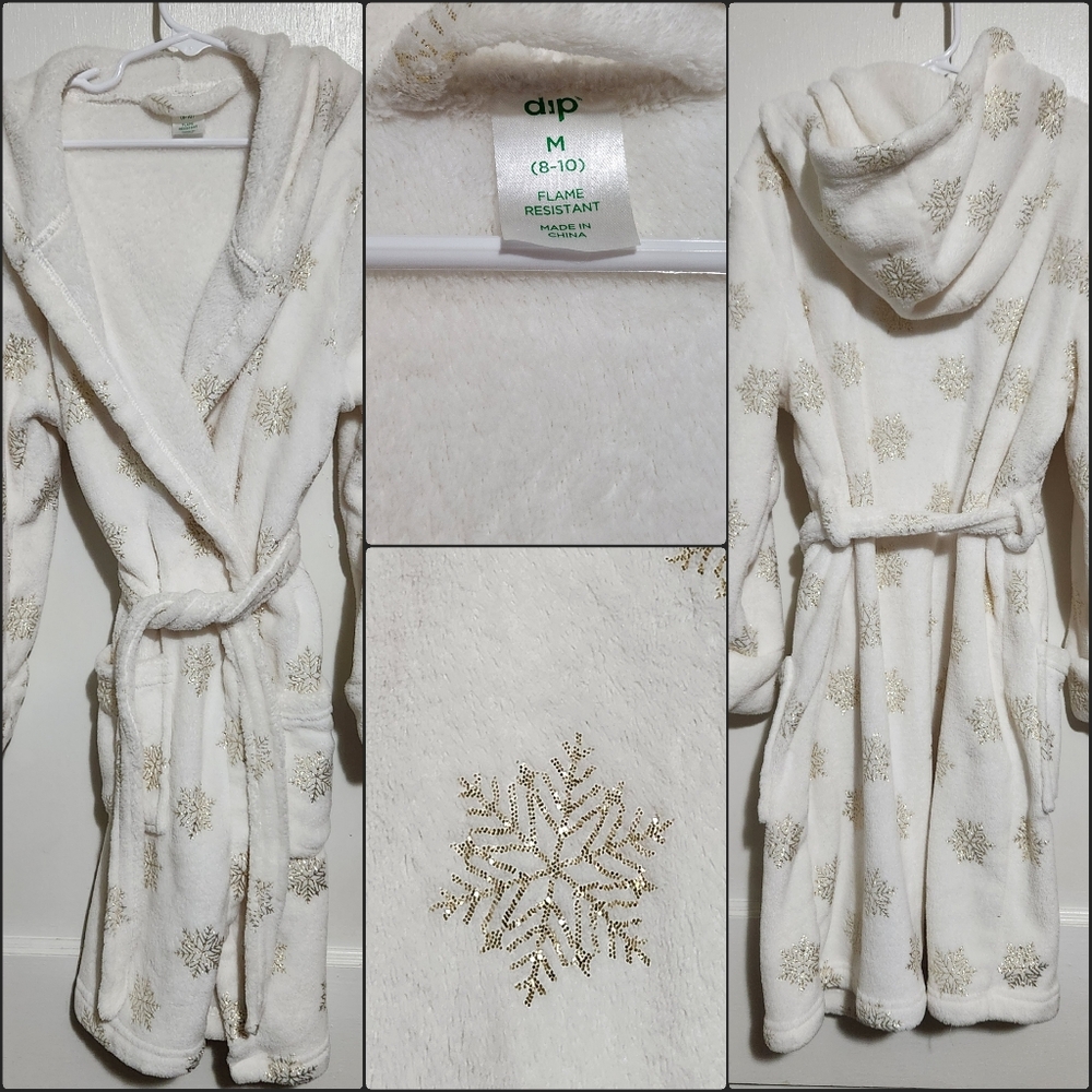 Kids Size Medium (8-10) Gold Snowflake DIP Brand Robe